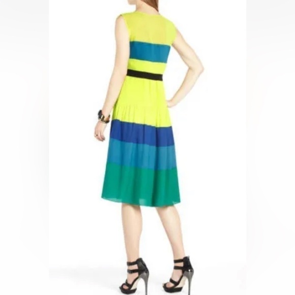 BCBGMAXAZRIA KASSANDRA PLEATED COLOR-BLOCKED DRESS NIQ6U633 SIZE XXS - Picture 2 of 9